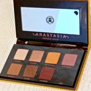 Anastasia Beverly Hills Mini Soft Glam II Eyeshadow Palette Brand New.